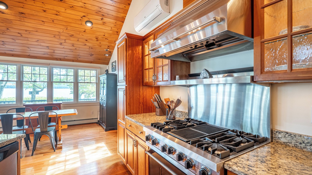 Photo of Kitchen in Raymond