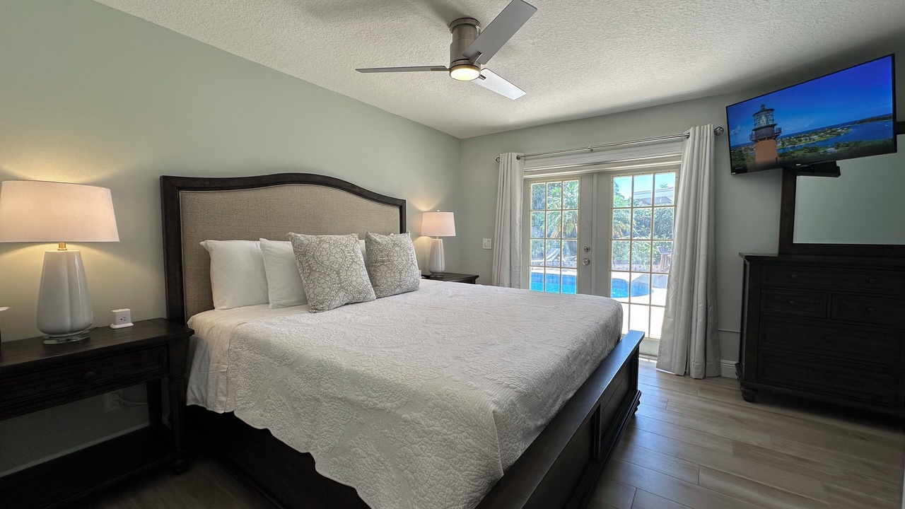 Photo of Bedroom in Eastview Manor
