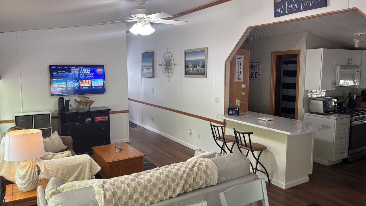 Photo of Livingroom in South Casco