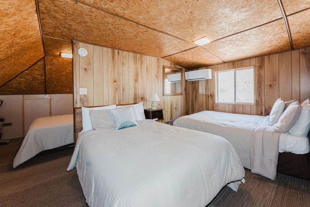Photo of Bedroom in Blue Eye