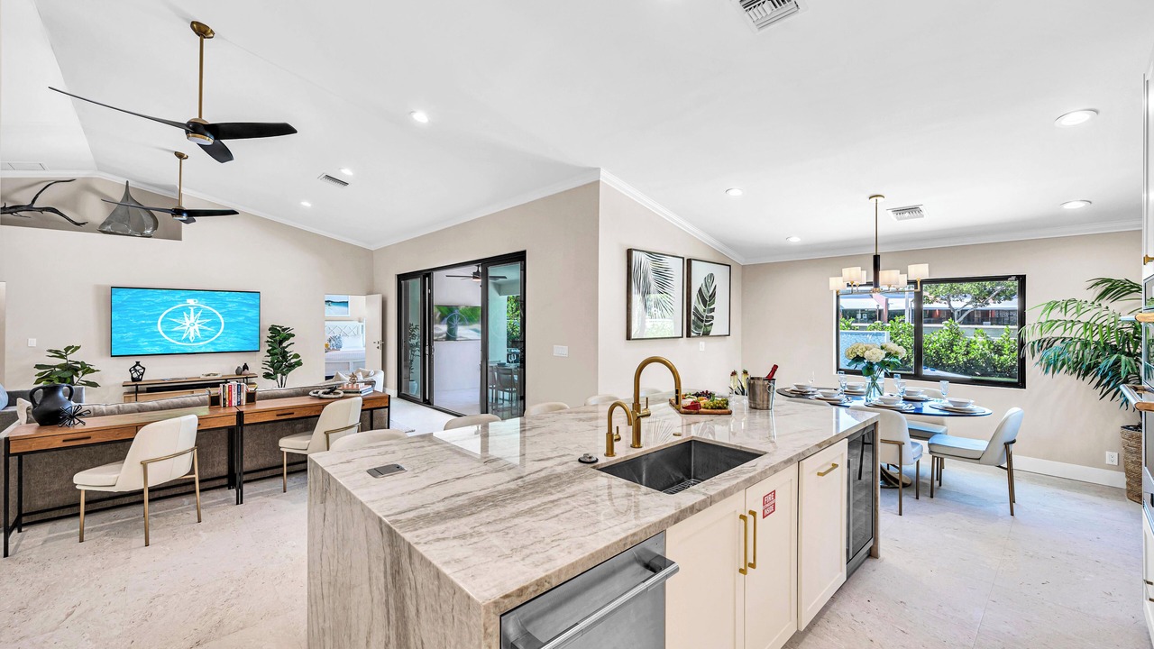 Photo of Kitchen in Lauderdale Beach