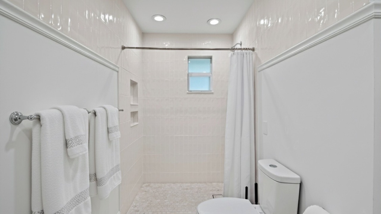Photo of Bathroom in Lake Clarke Shores