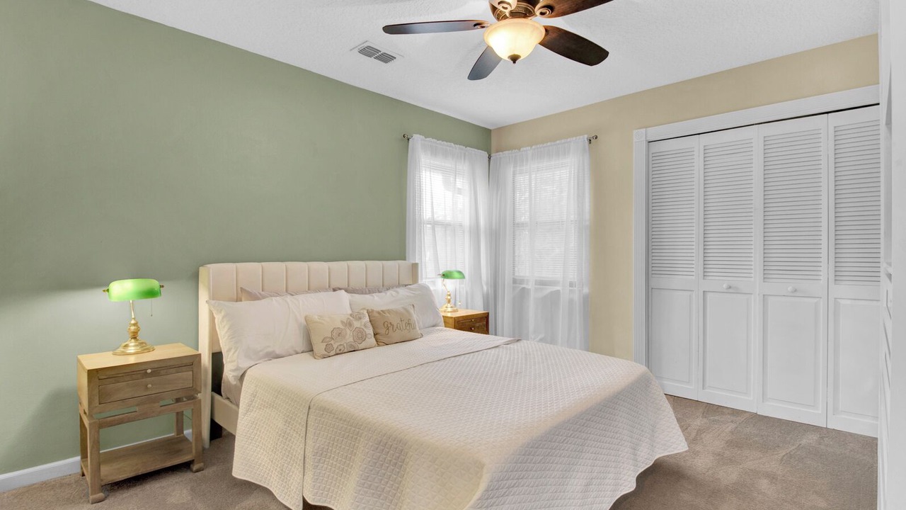 Photo of Bedroom in Lemon Bluff