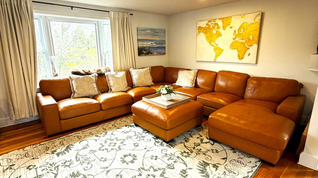 Photo of Livingroom in North Deering