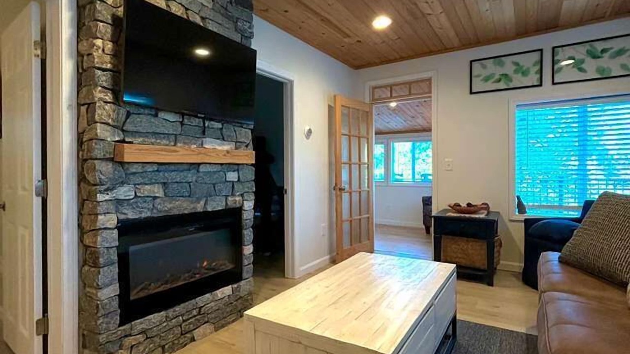 Photo of Livingroom in Salem