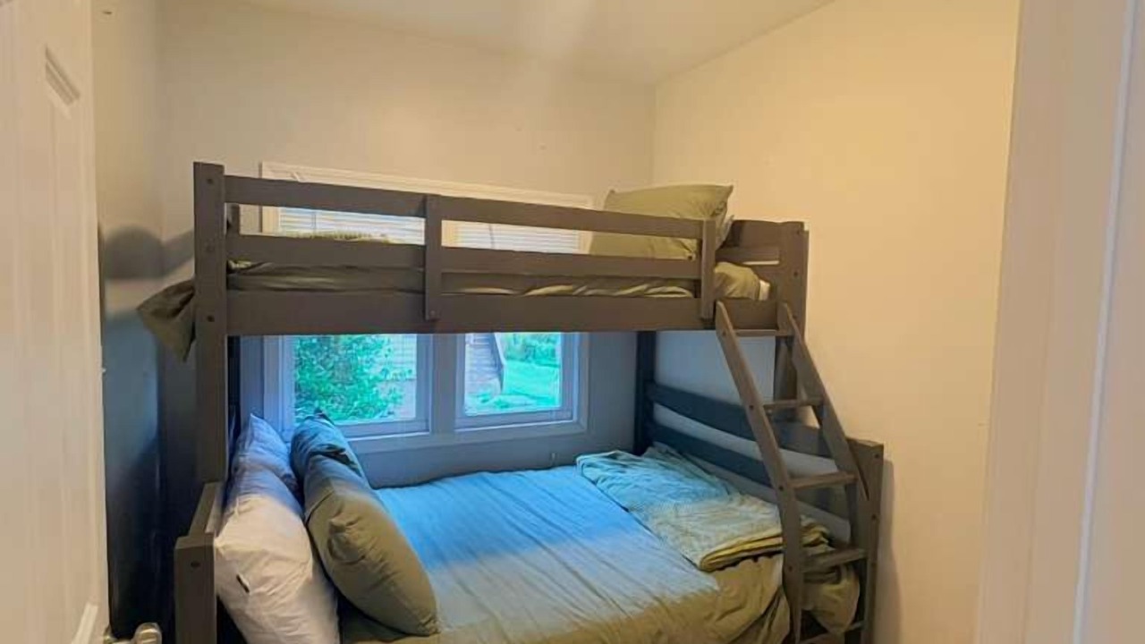 Photo of Bedroom in Salem