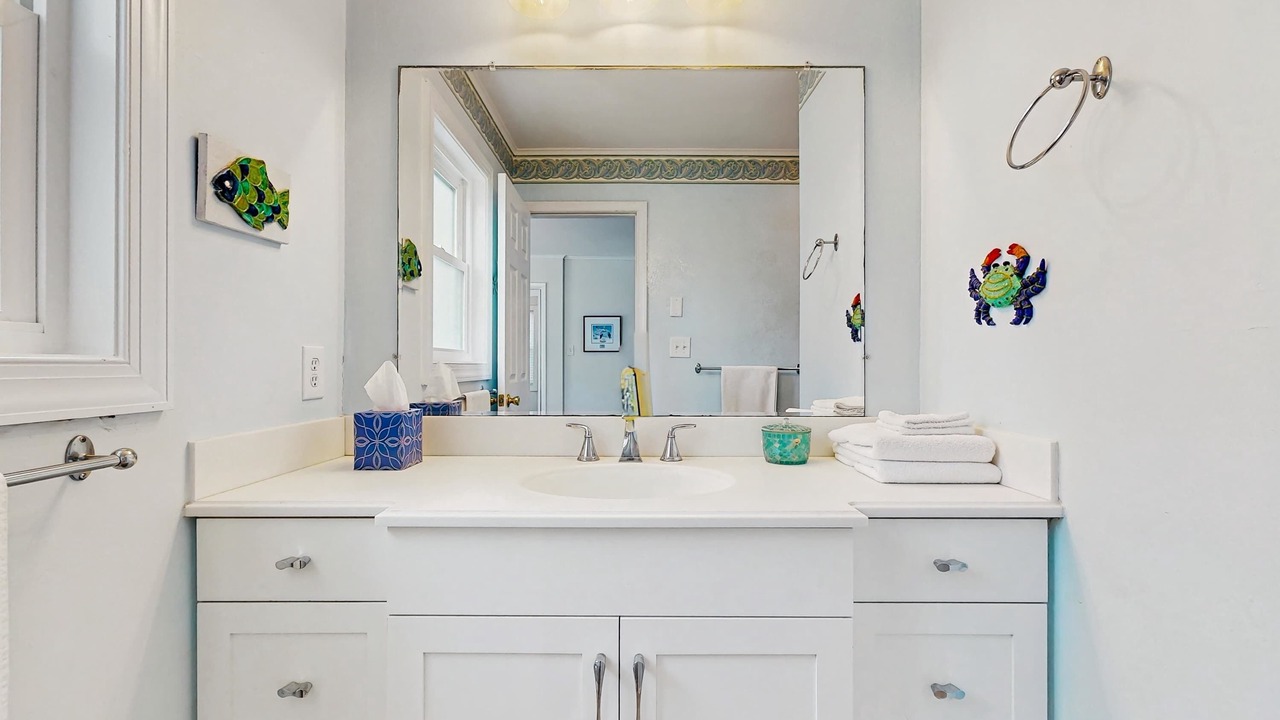 Photo of Bathroom in South Bethany Harbor