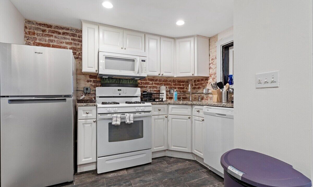 Photo of Kitchen in Lanier Heights
