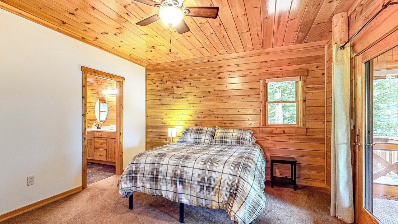 Photo of Bedroom in Rockwood