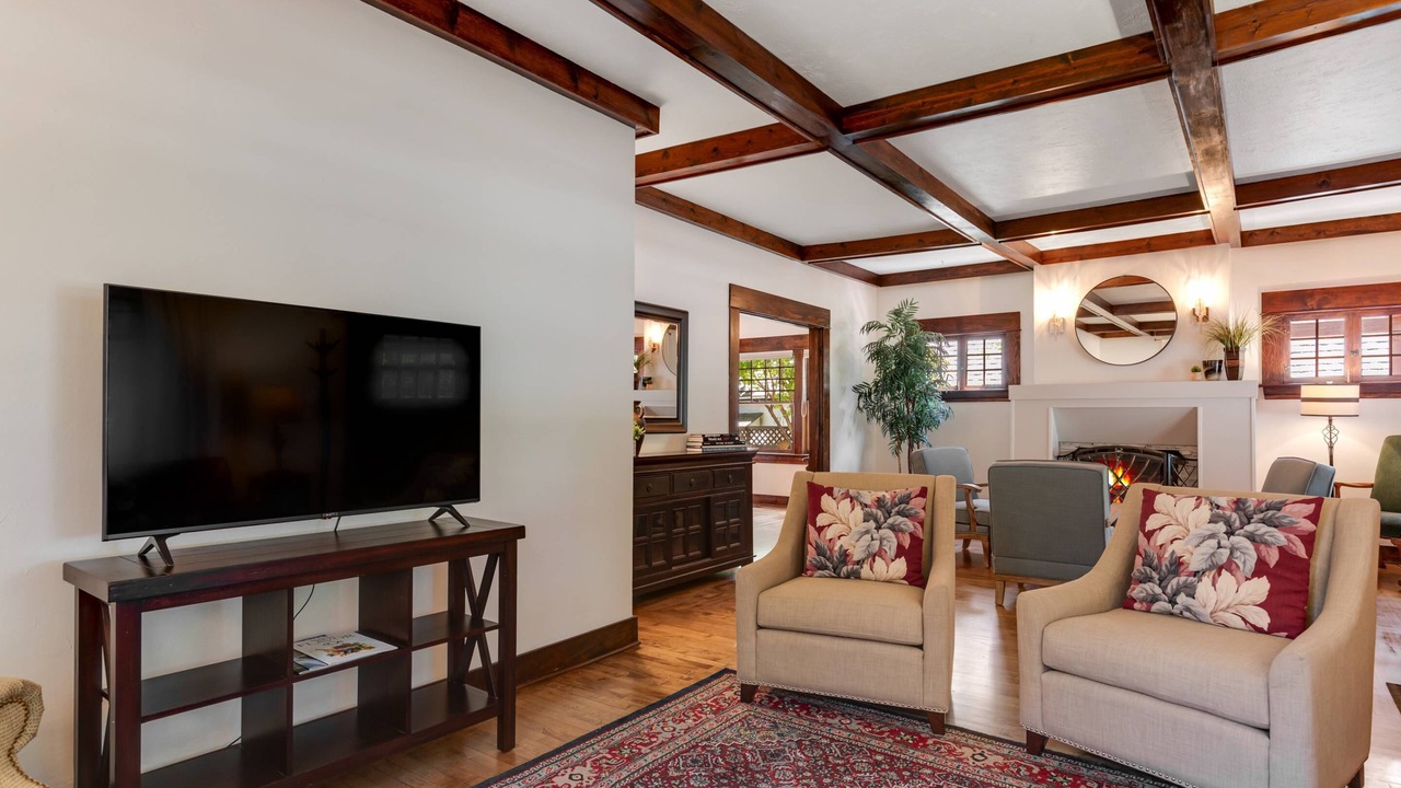 Photo of Livingroom in North End