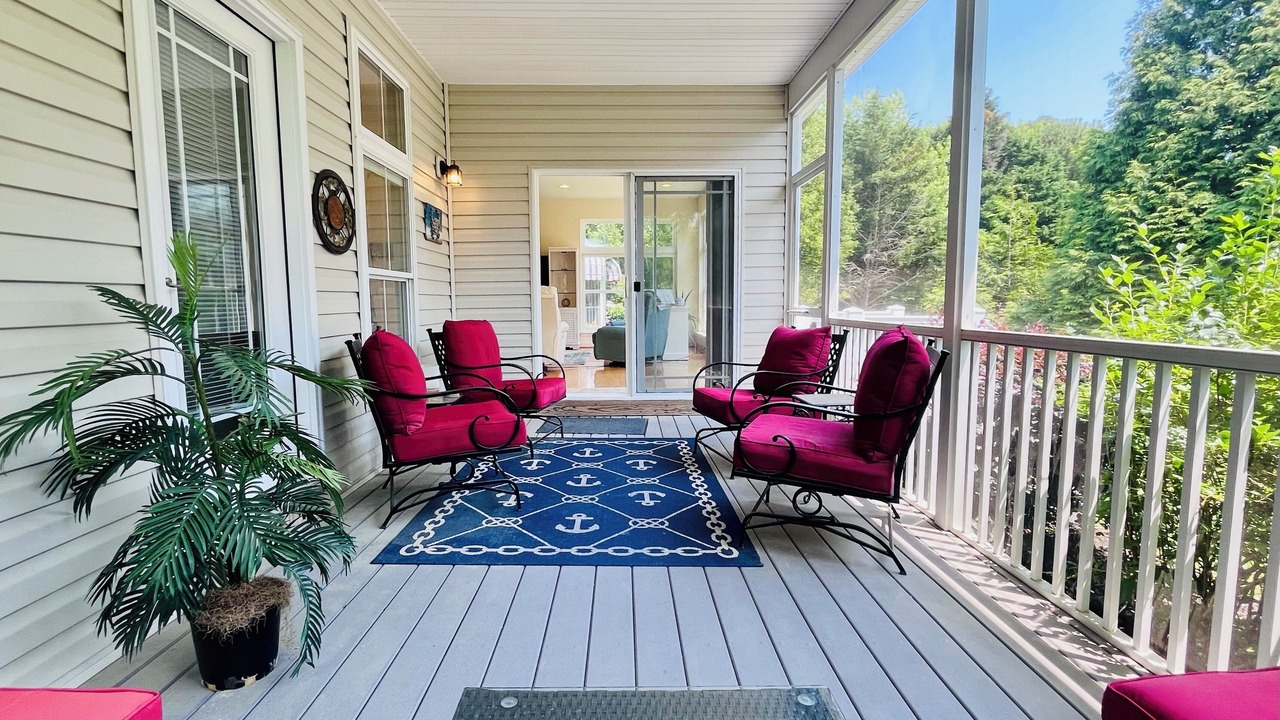 Photo of Patio Balcony in Swann Cove