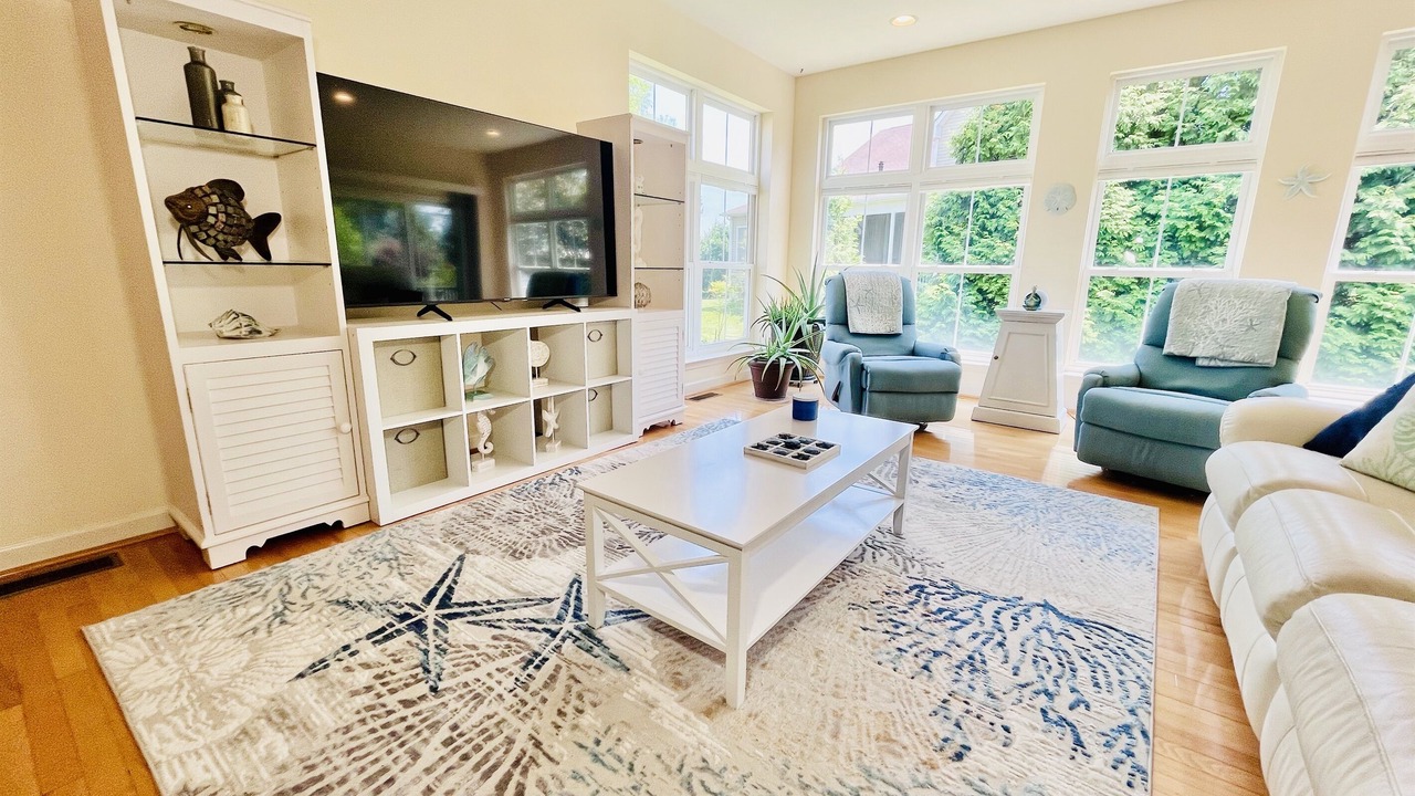 Photo of Livingroom in Swann Cove