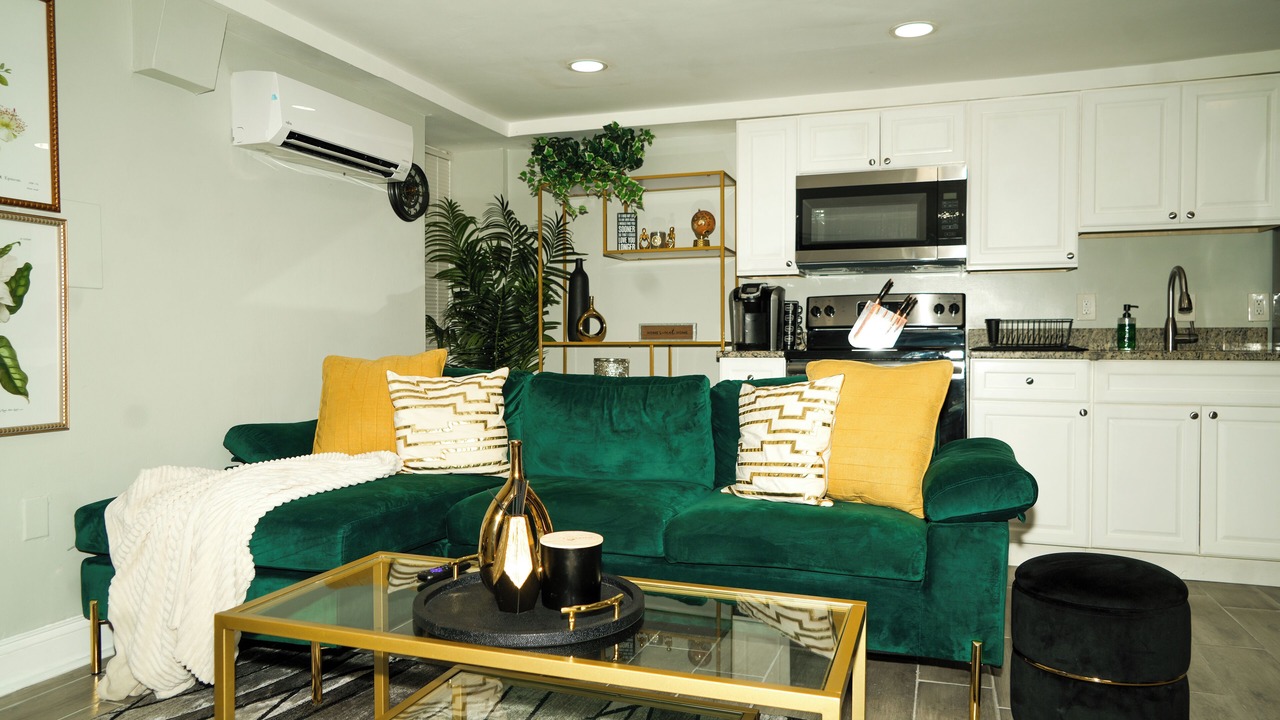 Photo of Livingroom in Mount Pleasant