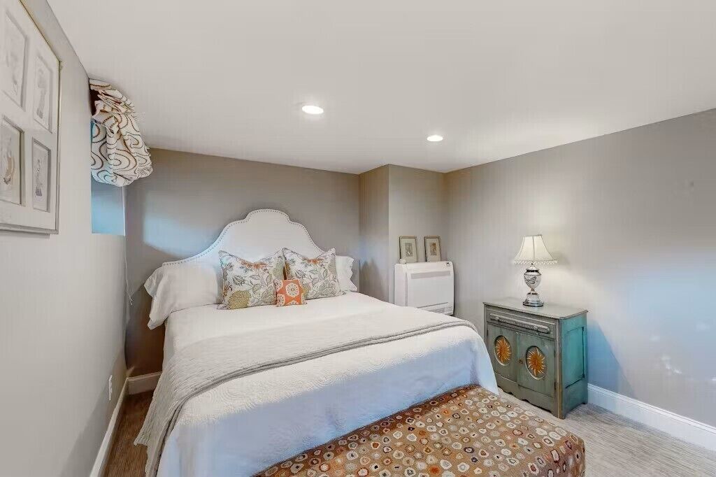 Photo of Bedroom in Mays Chapel