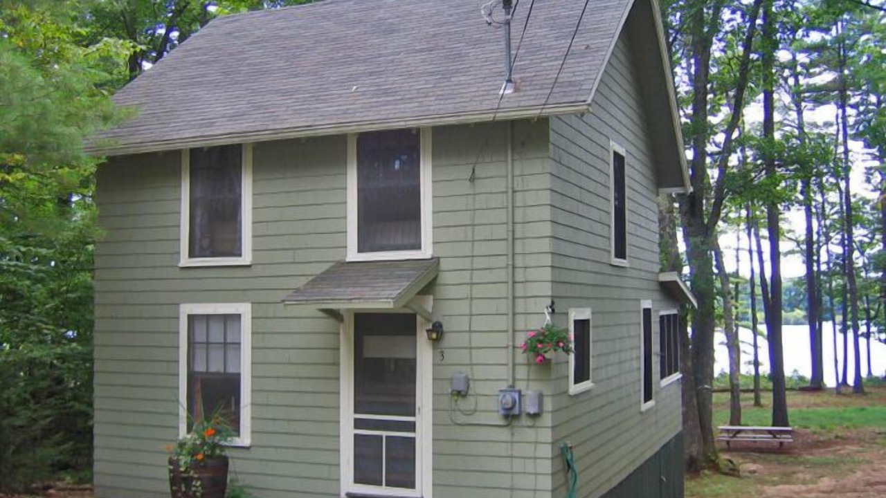 Photo of Outdoor in Gray