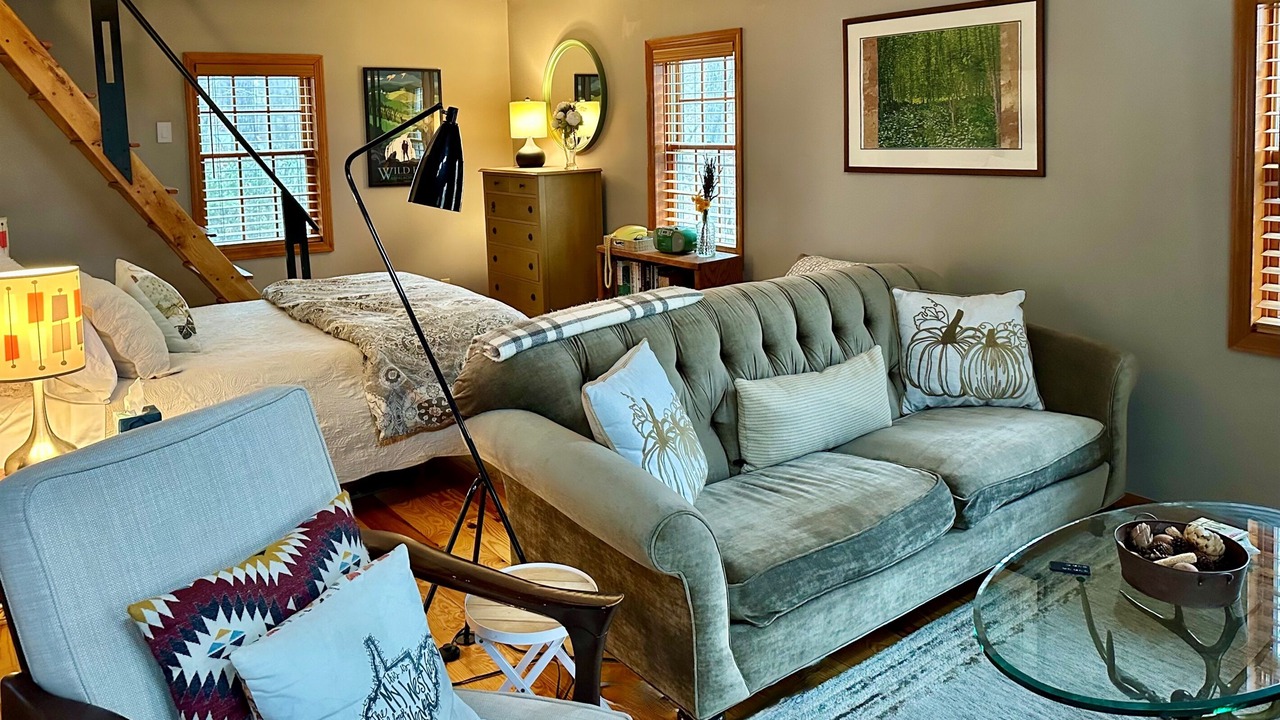 Photo of Livingroom in Bakerton