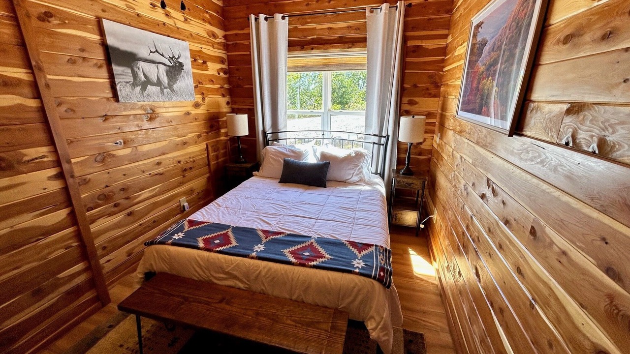 Photo of Bedroom in Jasper