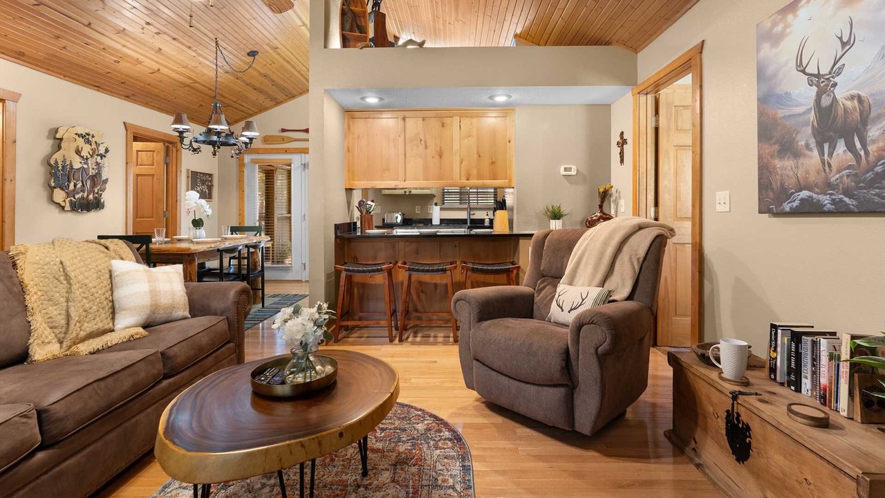 Photo of Livingroom in Reeds Spring