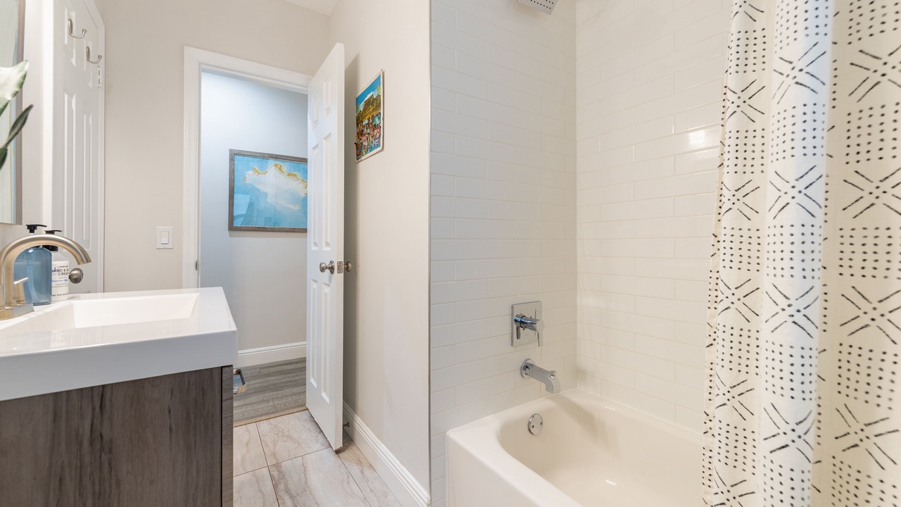 Photo of Bathroom in Middle River Terrace