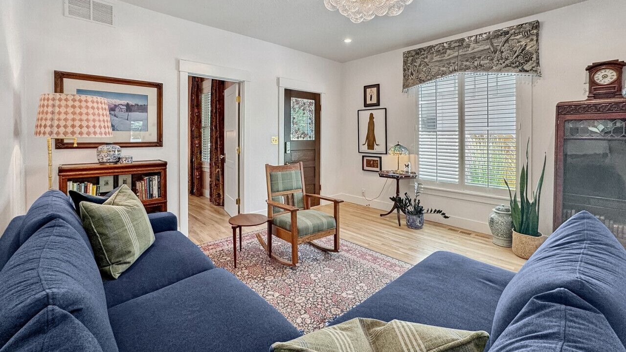 Photo of Livingroom in North End