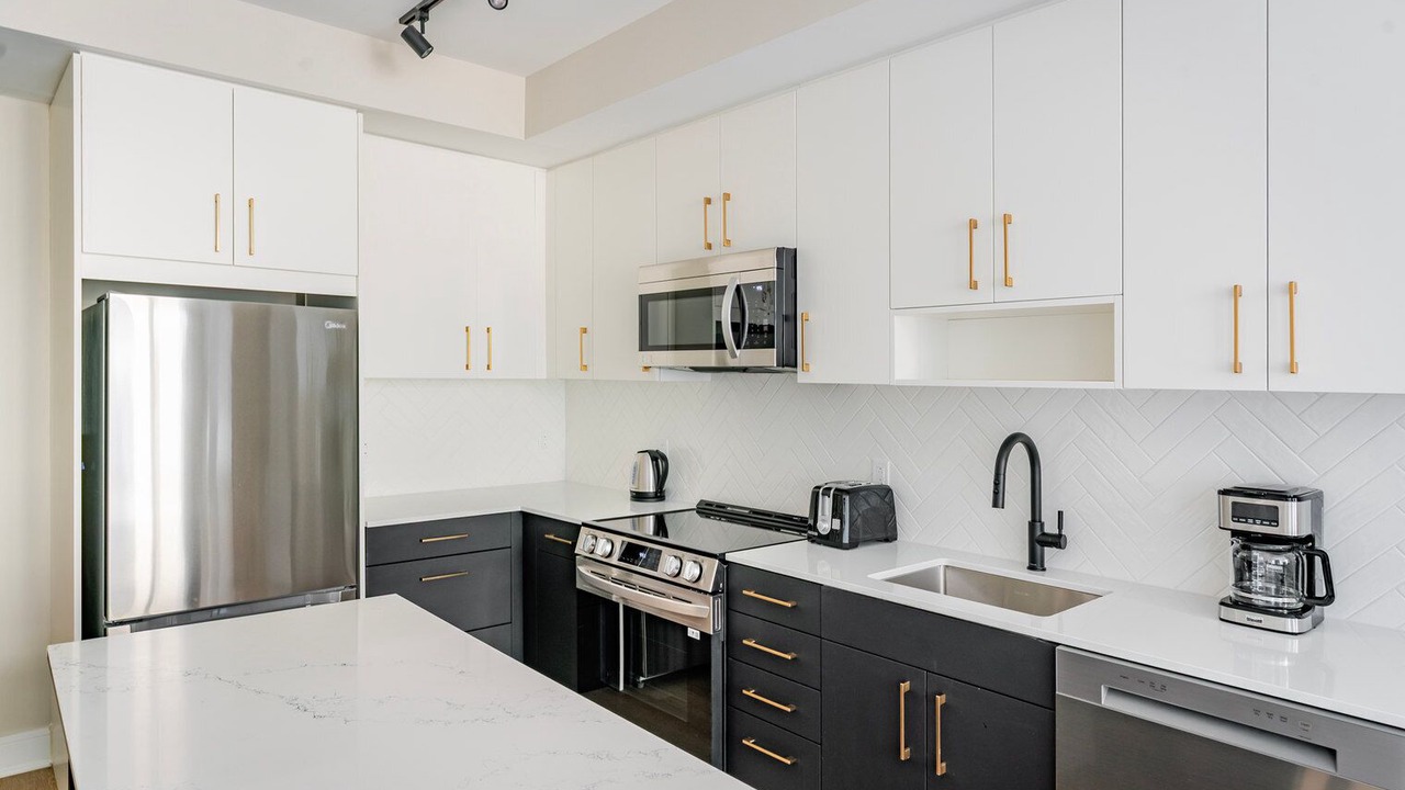 Photo of Kitchen in Woodmont Triangle