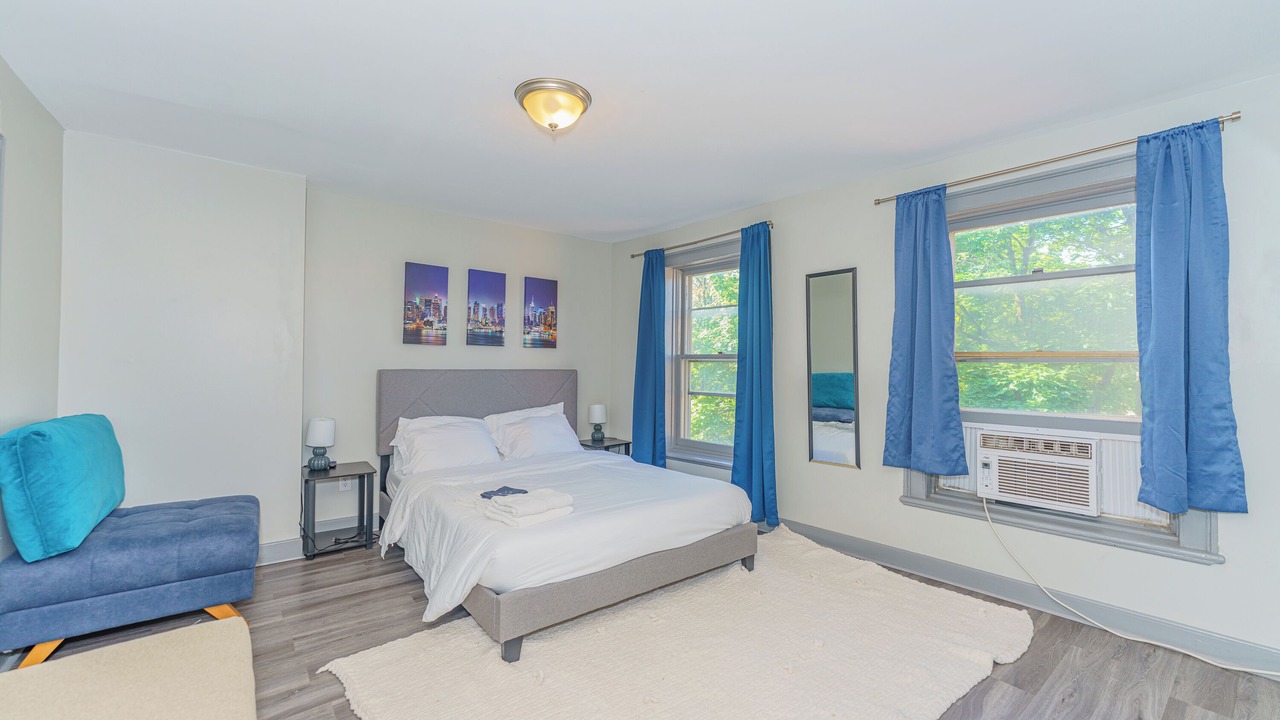 Photo of Bedroom in Downtown Albany