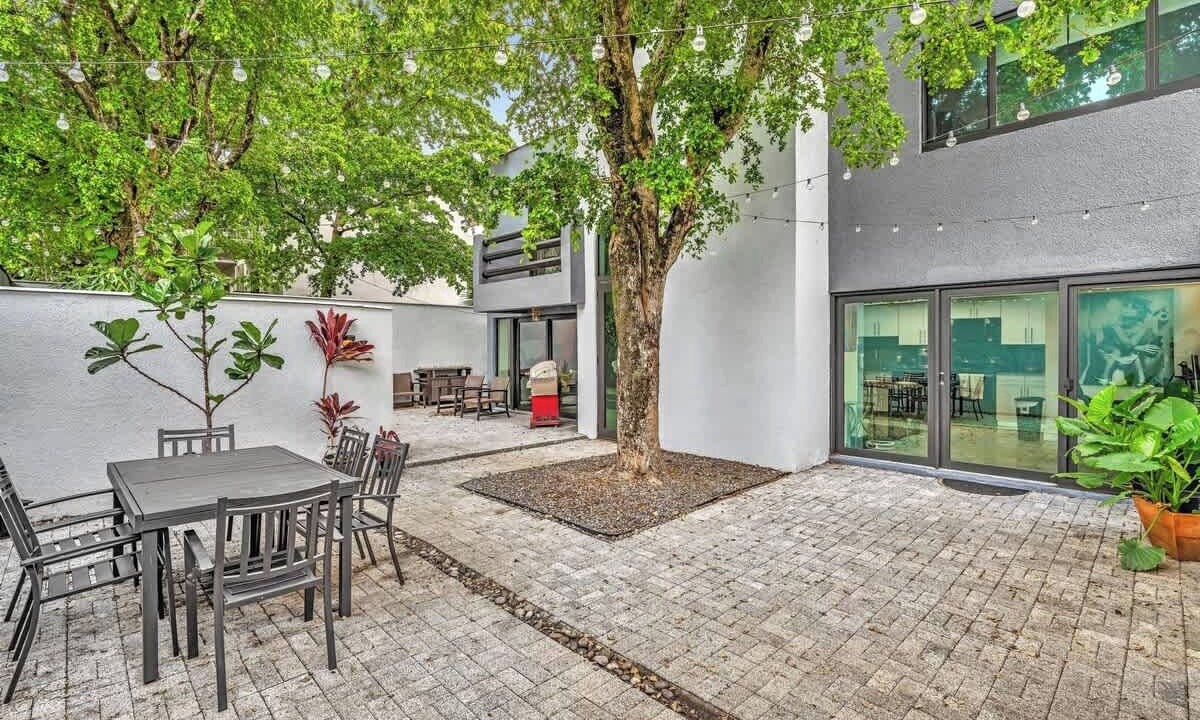 Photo of Outdoor in Coconut Grove