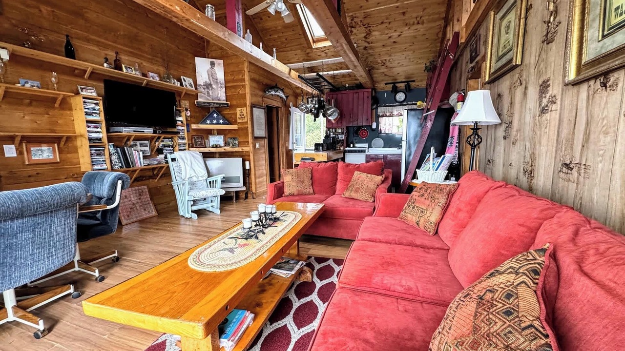 Photo of Livingroom in Sullivan