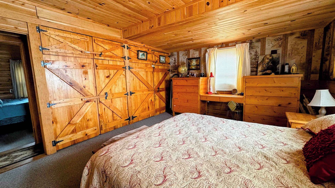 Photo of Bedroom in Sullivan