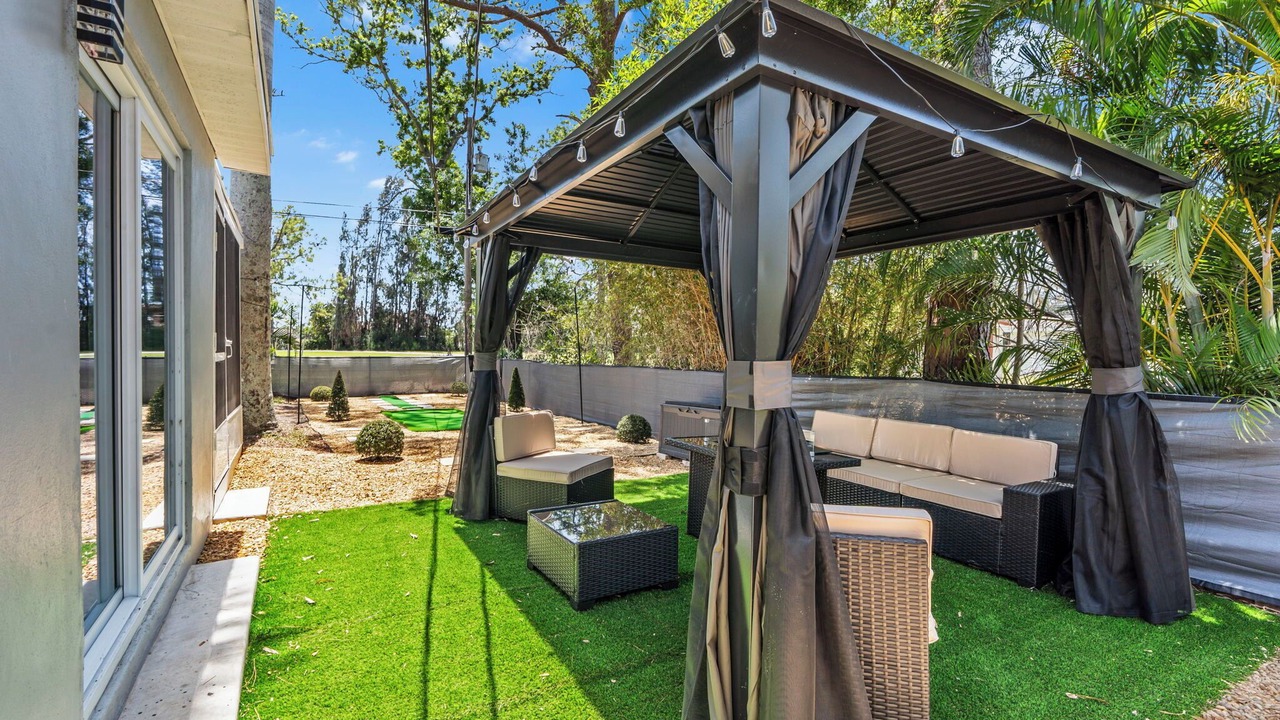 Photo of Patio Balcony in Riviera Bay
