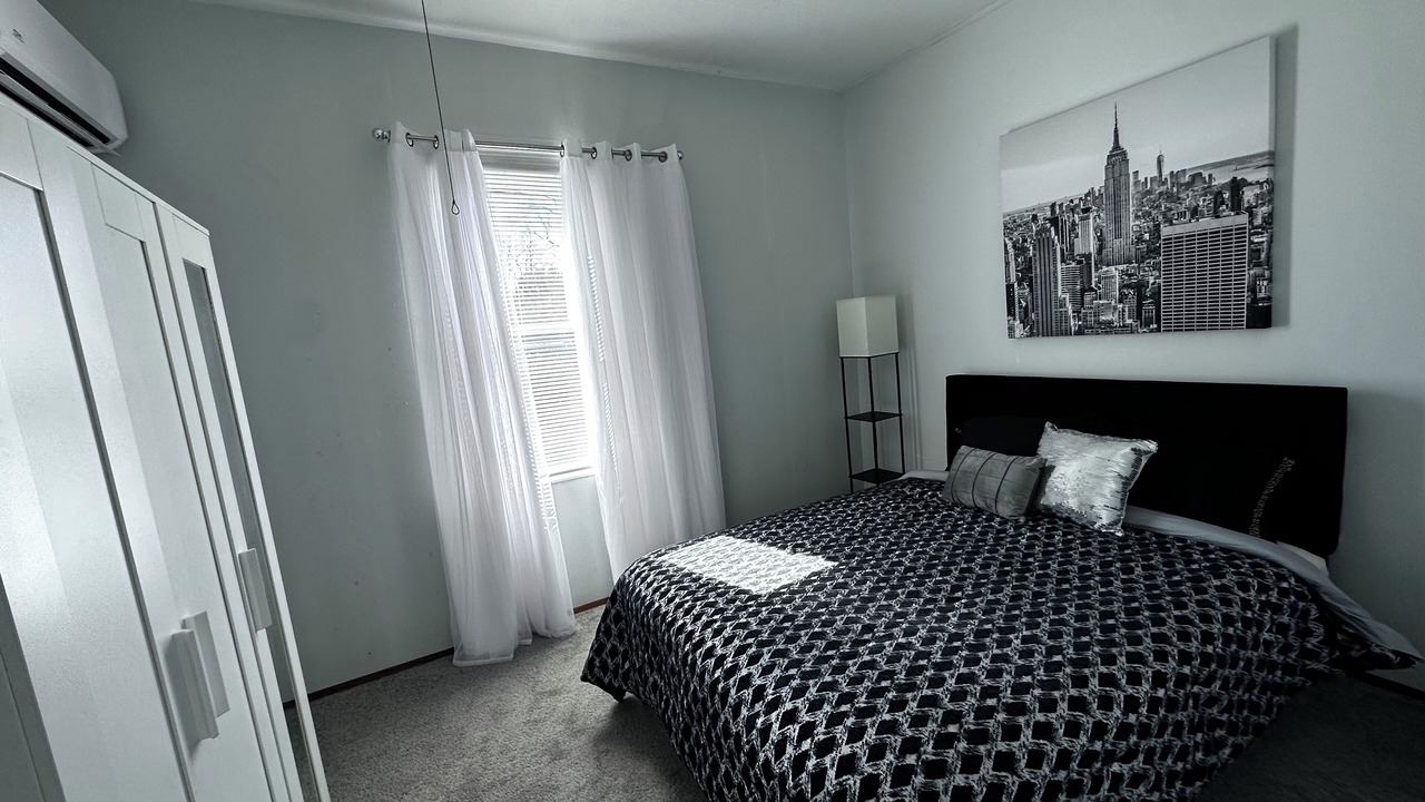 Photo of Bedroom in Glenwood
