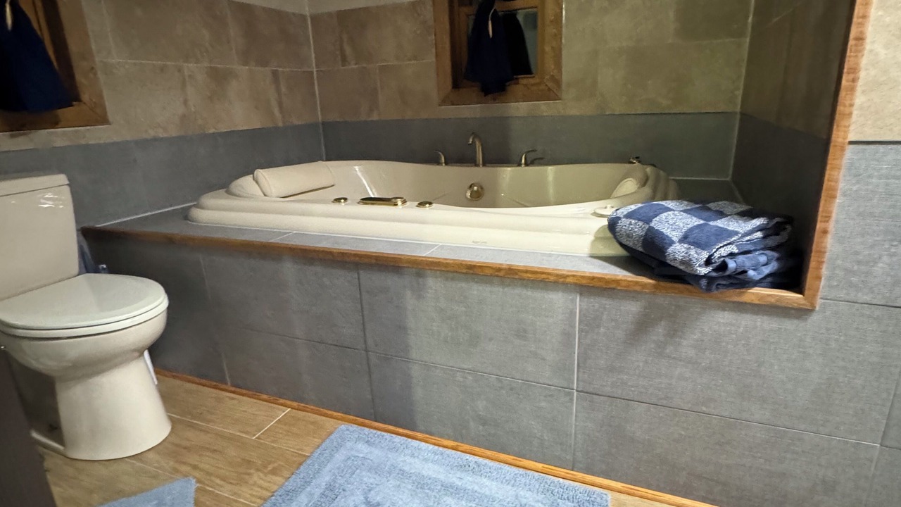 Photo of Bathroom in Luray