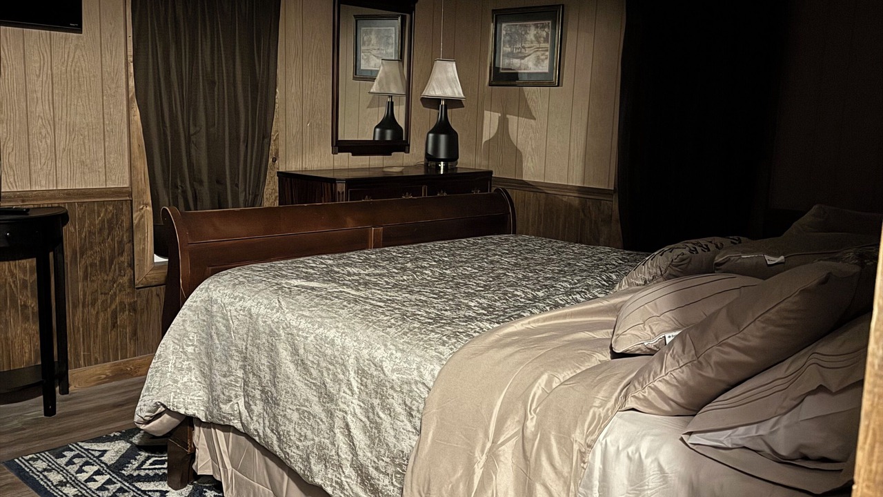 Photo of Bedroom in Luray