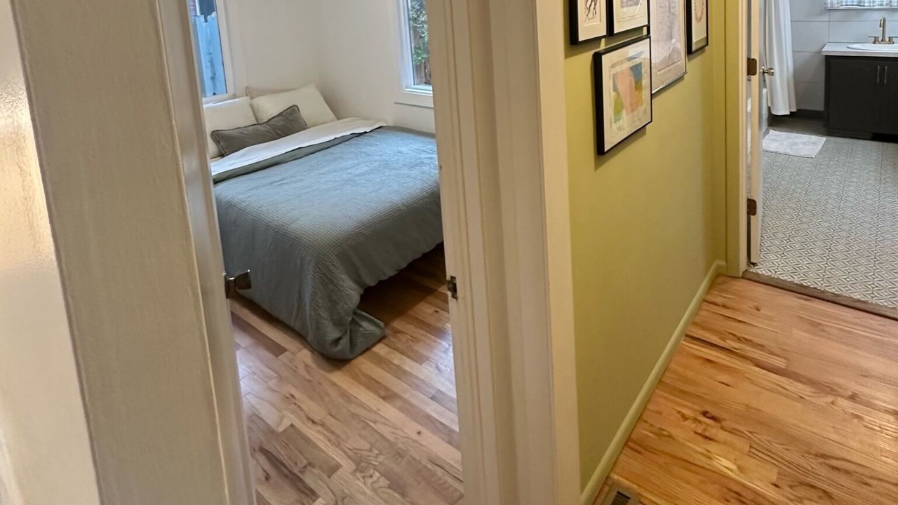 Photo of Bedroom in Depot Bench