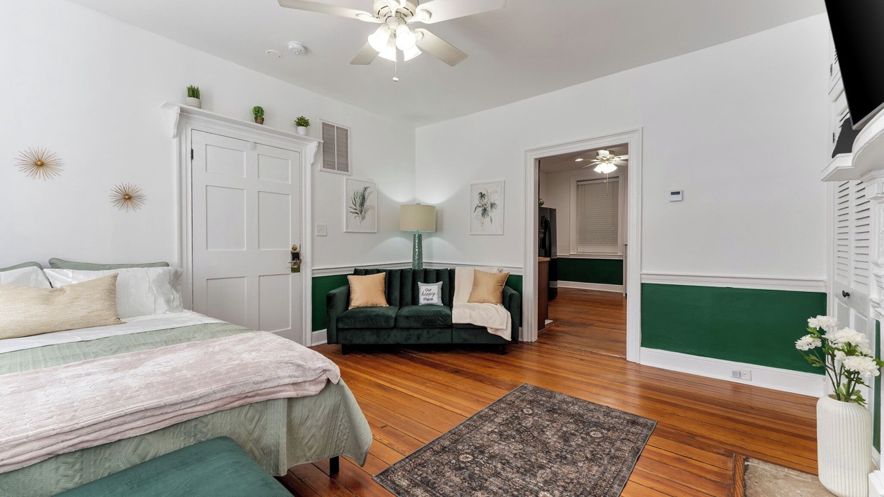 Photo of Livingroom in Old Town Fredericksburg