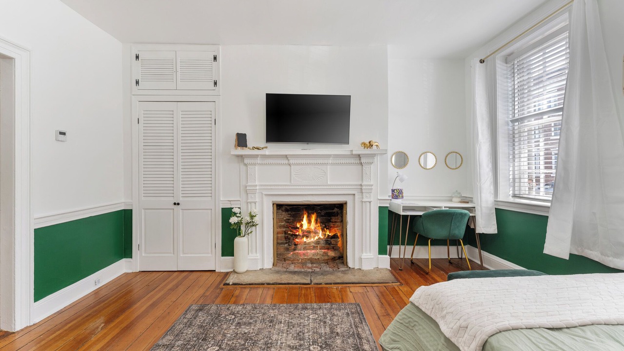 Photo of Livingroom in Old Town Fredericksburg