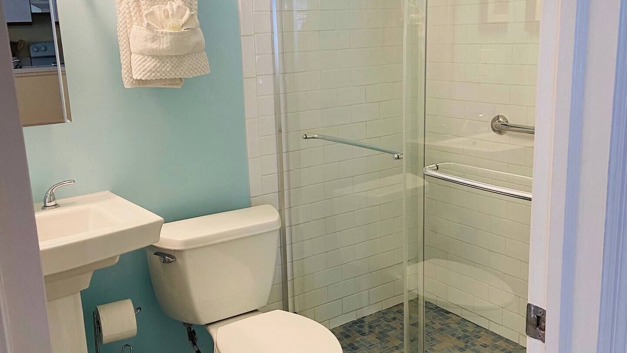 Photo of Bathroom in Truman Annex