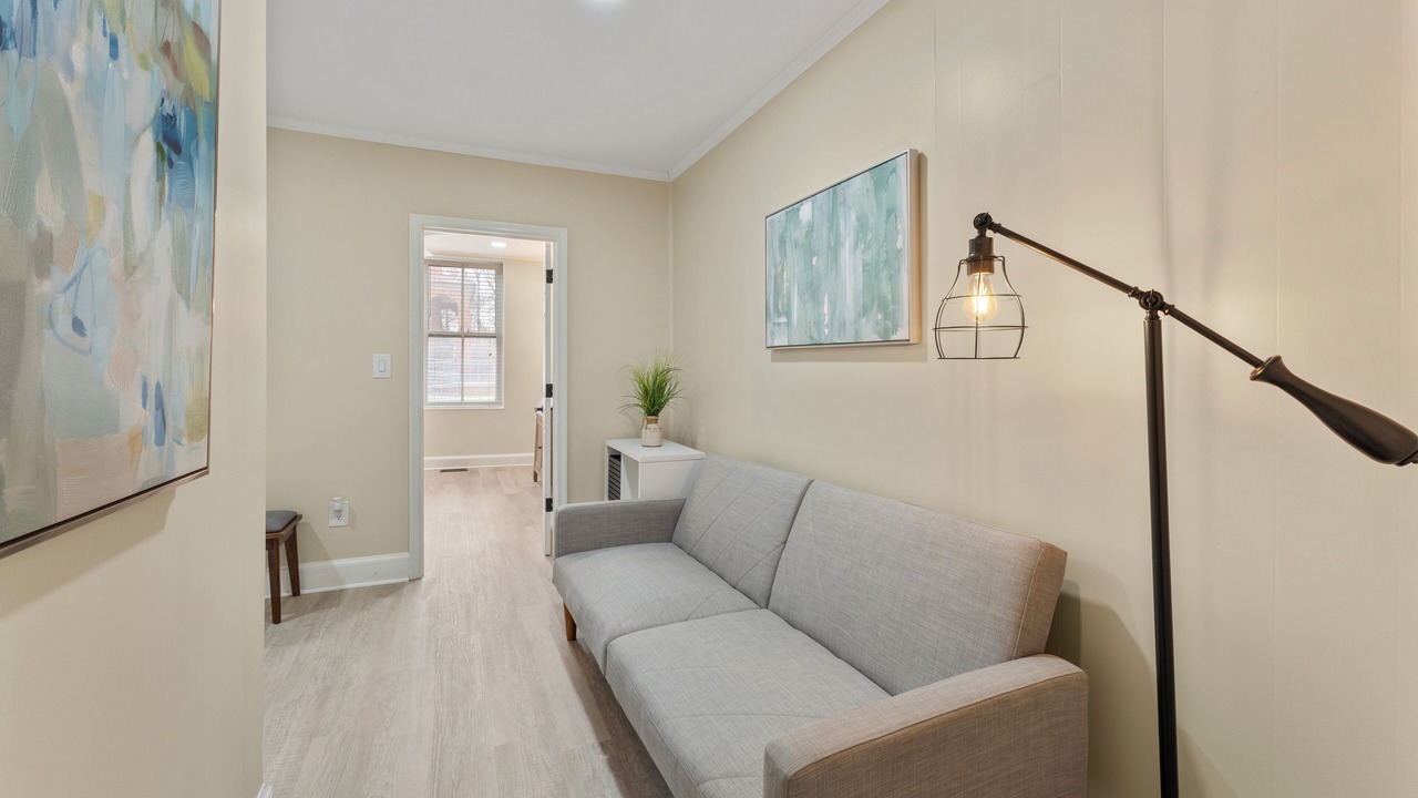 Photo of Livingroom in Downtown