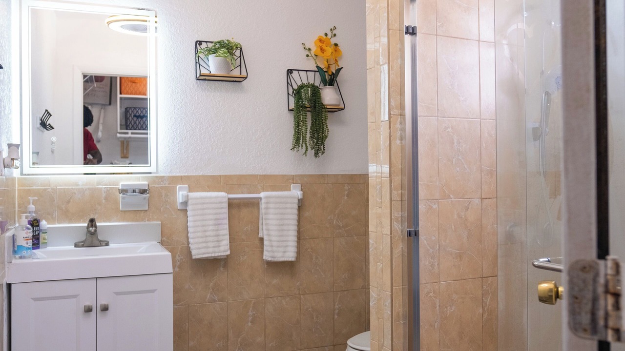 Photo of Bathroom in Cutler Bay