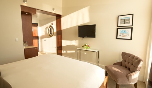 Room, 1 King Bed, Balcony (Harbor view)