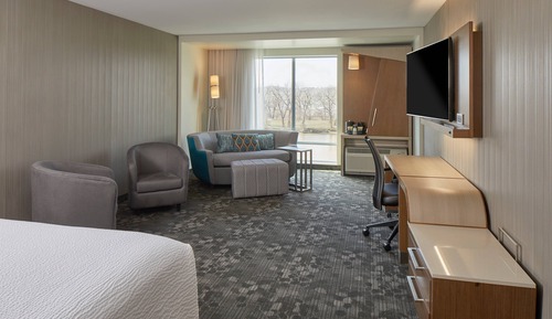 Suite, 1 King Bed with Sofa bed, Hearing Accessible, River View