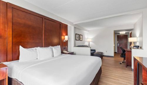King Suite - Disability Access/Non-Smoking