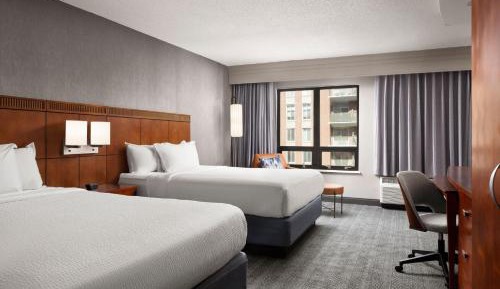 Queen Room with Two Queen Beds and Bathtub - Mobility Access/Hearing Accessible