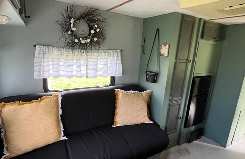 Palermo House | Camp at Shale Creek Homestead !NO FEES!