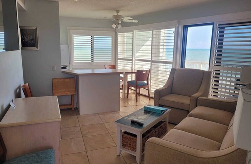 Central Beach Resort | Oceanfront 1 Bdrm Condo with Balcony @ Reef Ocean Resort in Vero Beach, Florida
